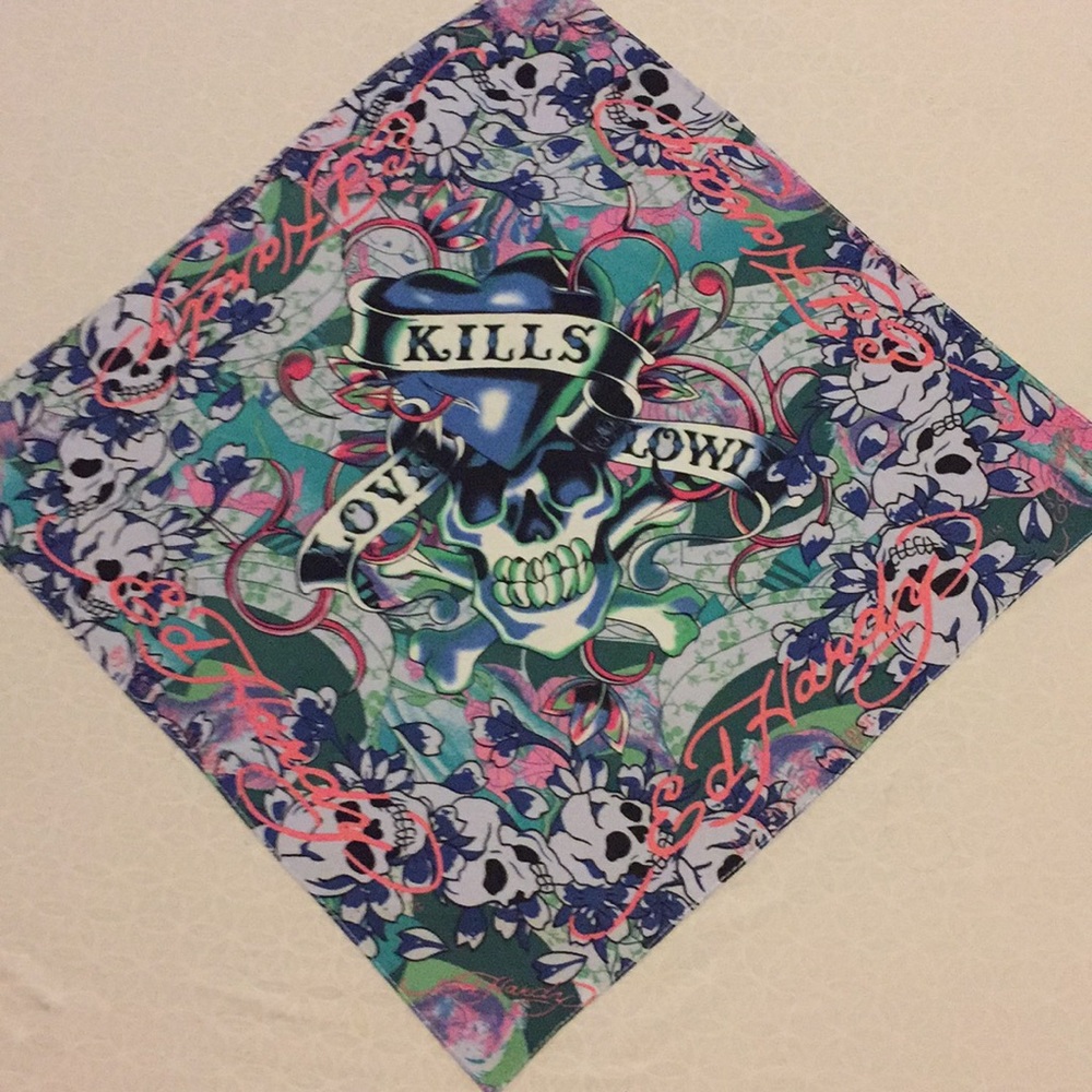 Ed Hardy skulls bandana scarf love kills